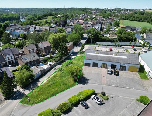                                         Terrain à louer à Jemeppe-sur-Sambre, € 500
