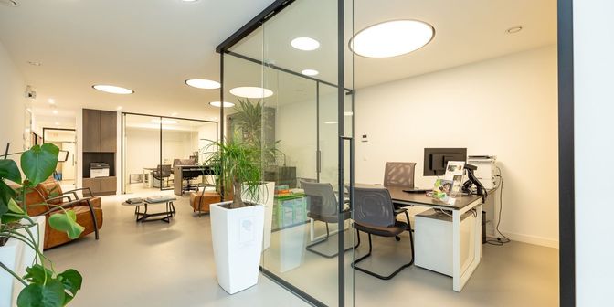 Bedrijfsvastgoed te koop in Bredabaan 461, 2930 Brasschaat