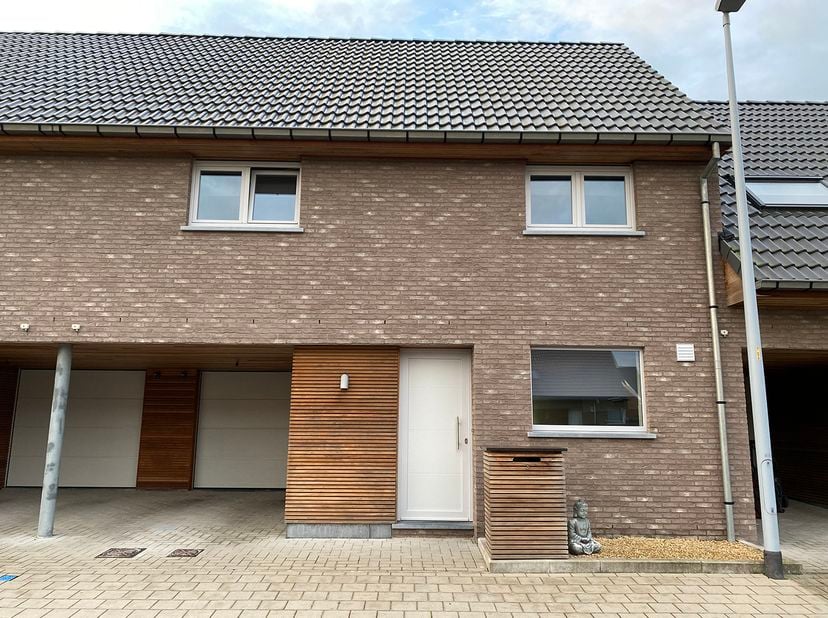 Moderne en energiezuinige woning te huur in rustige woonwijk nabij centrum Harelbeke<br />
<br />
In een aangename en kindvriendelijke buurt, op wande