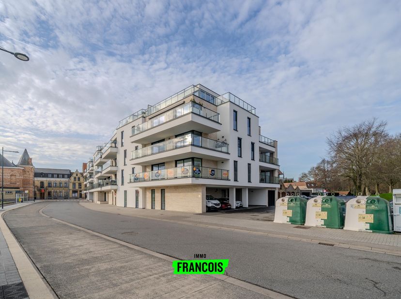 Ontdek deze moderne en instapklare appartementen in Residentie Patersvat, ideaal gelegen aan het station van Diksmuide. De residentie biedt meerdere a