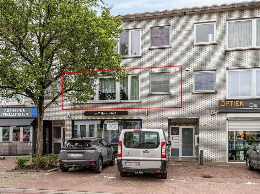Ruim appartement met 2 slaapkamers en garage, gelegen in het centrum van Wuustwezel.  <br />
U treft dit appartement aan in het centrum van Wuustwezel
