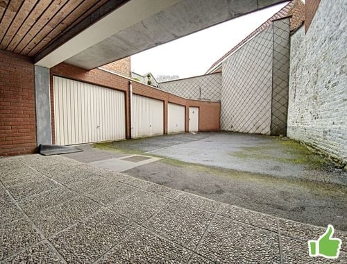                                         Place de stationnement à louer à Mouscron, € 80
