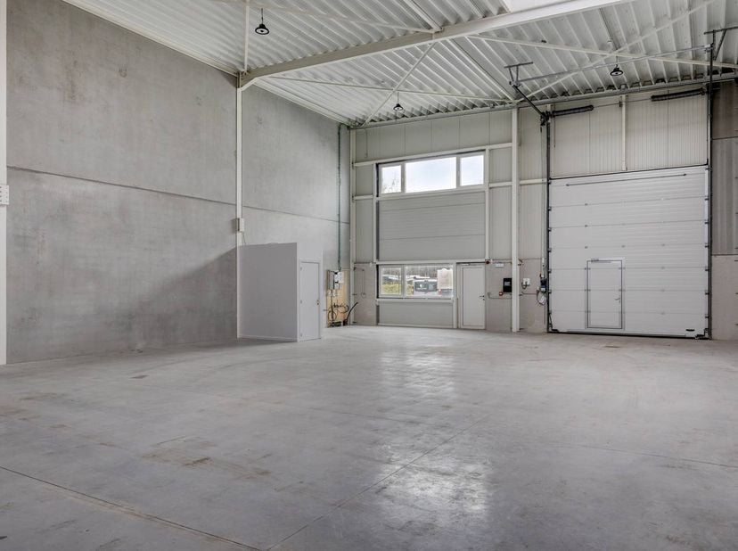 Bedrijfsvastgoed te koop in Braamstraat 6 bus 11,
                    9940 Evergem