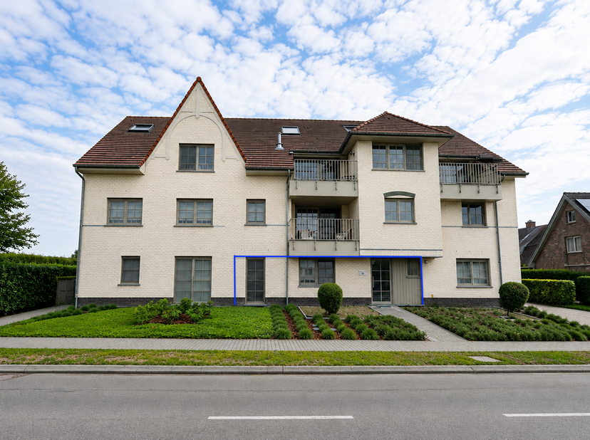 Ben je op zoek naar een ruim, stijlvol afgewerkt appartement op een rustige, landelijke locatie? Dan is dit prachtige gelijkvloers appartement in Aaig
