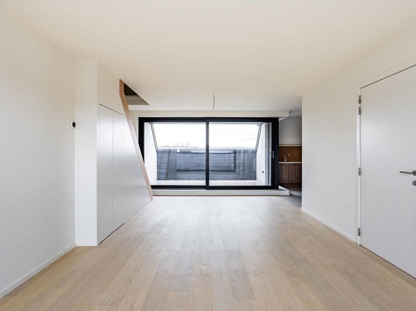 Dernier duplex à vendre dans la résidence Molendijkhof, à Borsbeke.<br />
L' appartement est situé dans le quartier calme de Borsbeke (Herzele), le lo