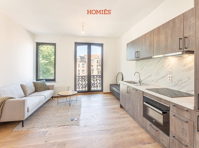 Modern 1-slaapkamerappartement van 32 m² te huur in een kleinschalig gebouw met slechts vier appartementen. Het appartement beschikt over een klein te