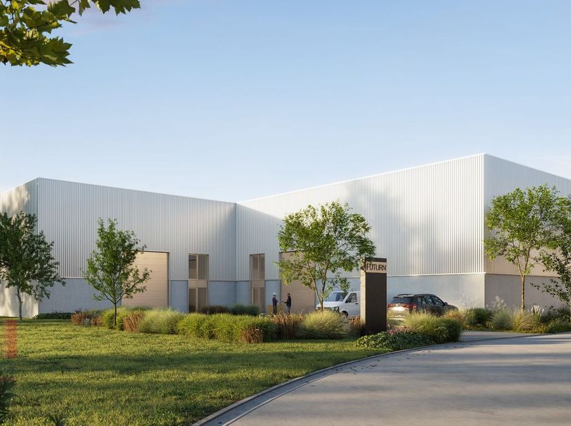 Nieuw bedrijfsgebouw met&amp;nbsp;&amp;nbsp;893 m² opslag&amp;nbsp;en 8 privatieve parkeerplaatsen te koop.<br />
Uitermate strategisch gelegen vlak naast de afri
