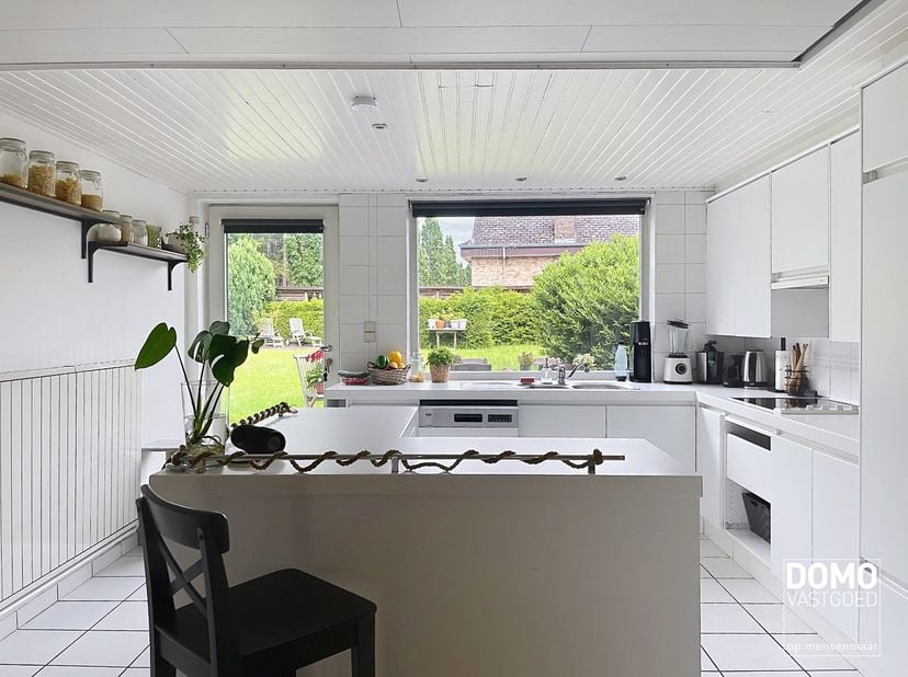 Heeft u interesse? Neem dan een kijkje op onze website www.domovastgoed.be of neem contact op via verhuur@domovastgoed.be.<br />
<br />
Deze verzorgde