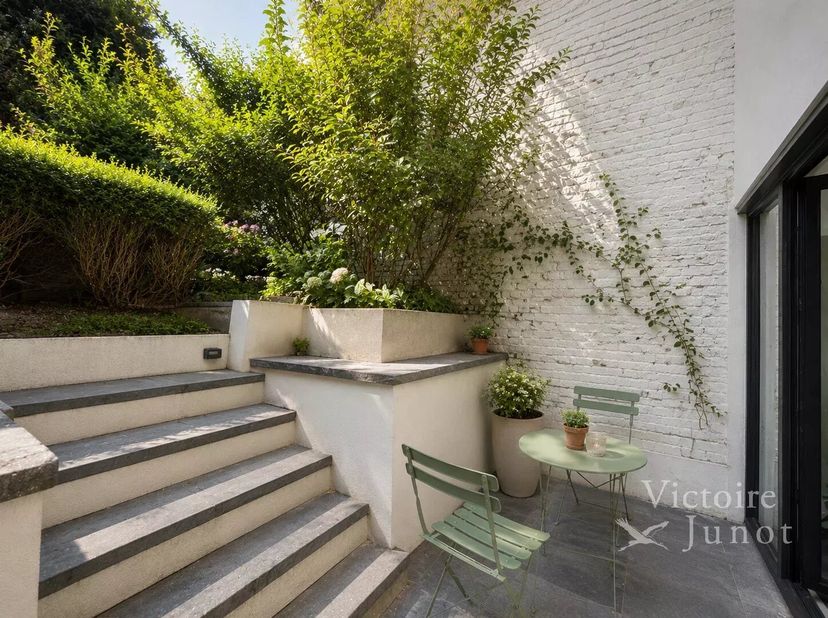 Présenté par Debora Peruch : debora.peruch@victoire.be<br />
Victoire Junot vous propose, dans le très recherché quartier Messidor  Brugmann à Uccle,