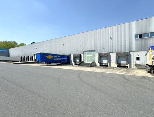                                         Bedrijfsgebouw te huur in Bornem, € 15.685
