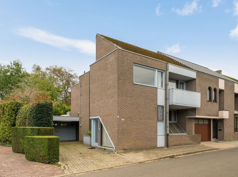 Huis te koop in Schoolsteeg 31,
                    2440 Geel