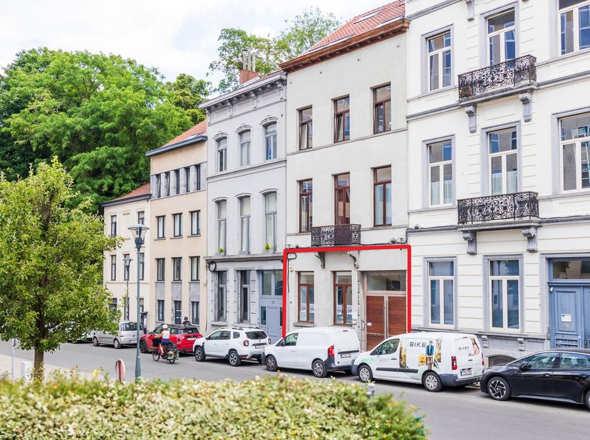 SUPERBE OPPORTUNITE à BRUXELLES-LUXEMBOURG (à 2 pas du parlement européen)<br />
Idéal pour: Co-working, bureau d'avocat, Société de consulting, agenc