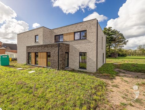                                         Maison à vendre à Ramsel, € 448.900
