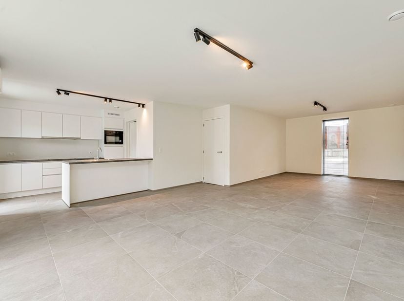 Instapklare nieuwbouwwoning te koop in Hooglede<br />
Op zoek naar een energiezuinige, tot in de puntjes afgewerkte nieuwbouwwoning? Dan is dit zeker