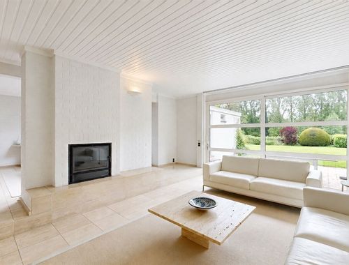                                         Villa à louer à Limal, € 1.950
