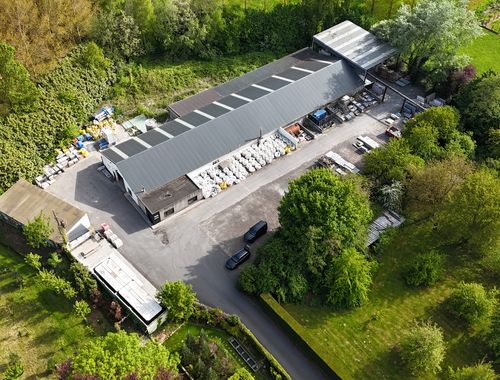                                         Bedrijfsgebouw te koop in Velzeke-Ruddershove, € 675.000
