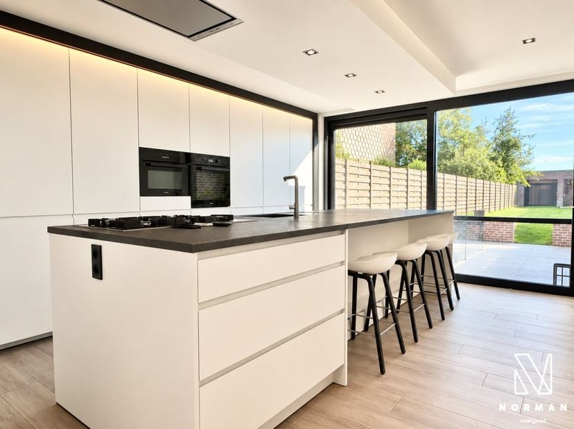 Huis te koop in Roterijstraat 45,
                    8520 Kuurne