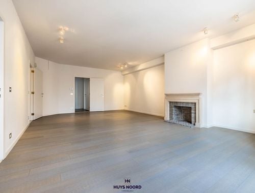                                         Appartement à louer à Brugge, € 950
