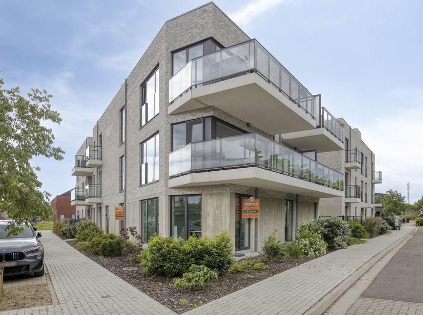!! OPENDEURDAG OP ZATERDAG 27 JUNI 2026 VAN 10.00 UUR - 12.30 UUR !!<br />
Dit ruime en moderne nieuwbouwappartement maakt deel uit van het stijlvolle