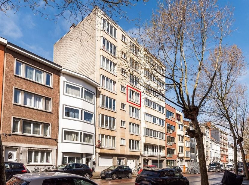 Studio (44m²) prêt à l'emploi dans un endroit privilégié à Anvers !<br />
Situation : Situé dans un endroit privilégié à Anvers, central, résidentiel
