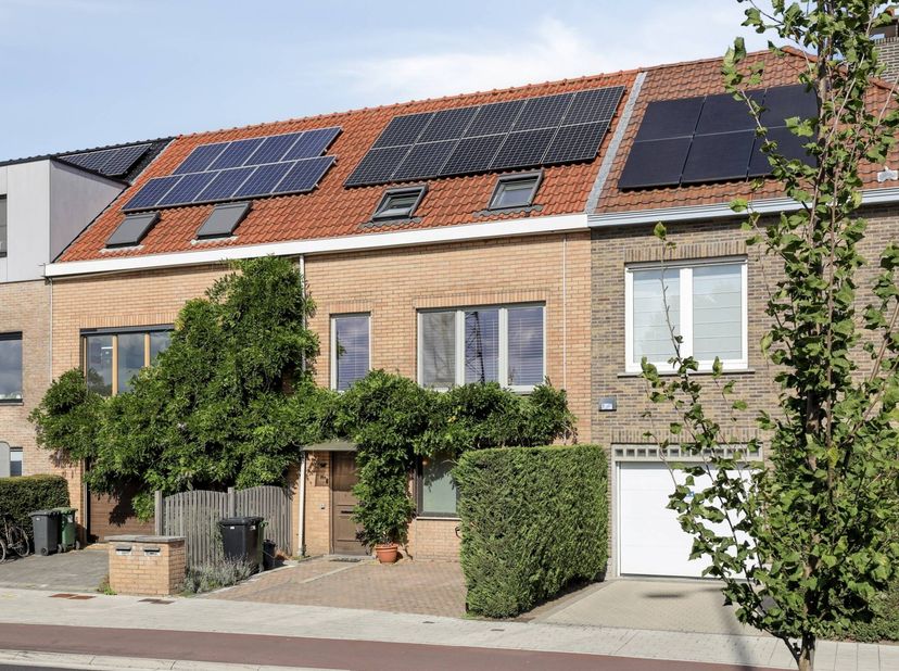 Huis te koop in Emanuel Hielstraat 99 bus a,
                    9050 Gentbrugge
