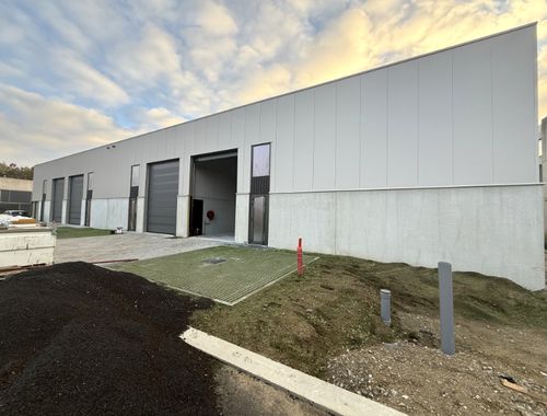                                         Entrepôt à vendre à Bornem, € 470.800
