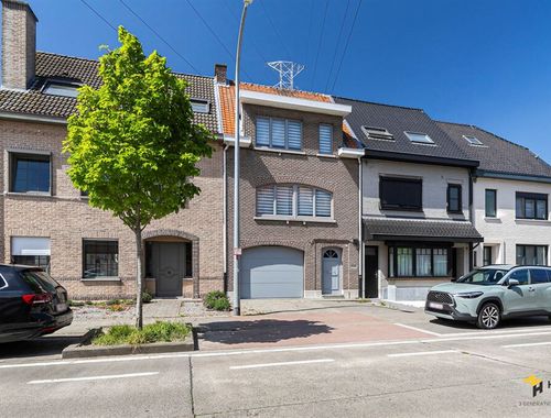                                         Woning te koop in Bazel, € 389.000
