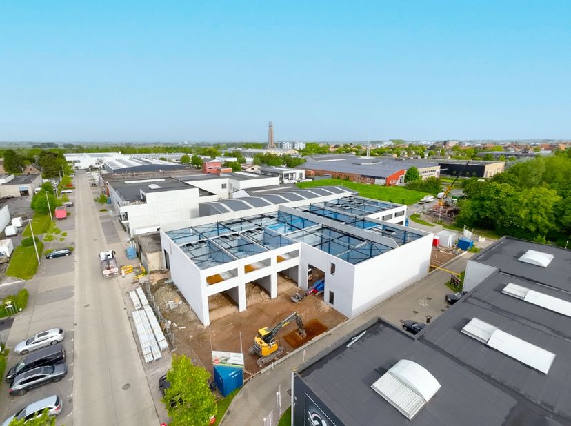 Te Heernisse, het bedrijventerrein van Diksmuide, herrijst binnenkort Bedrijvenpark 'TIMELESS', gelegen tussen de Nijverheidstraat en Diamantstraat.<b