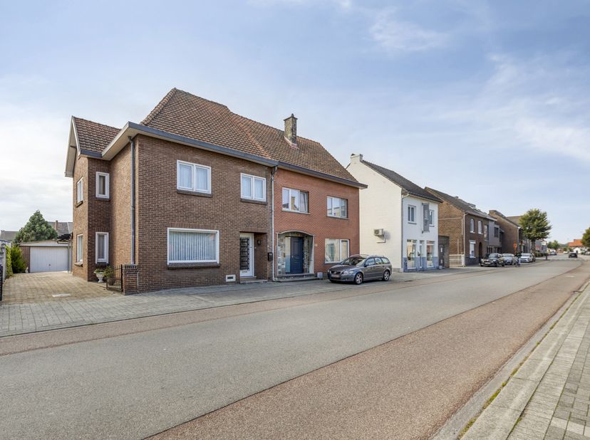 Huis te koop in Europalaan 86,
                    3650 Dilsen