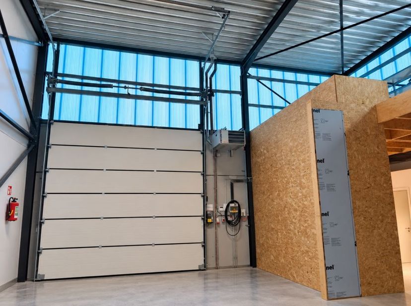 Bedrijfsvastgoed te koop in Delori-Maeslaan 17 bus C1 D,
                    9940 Evergem