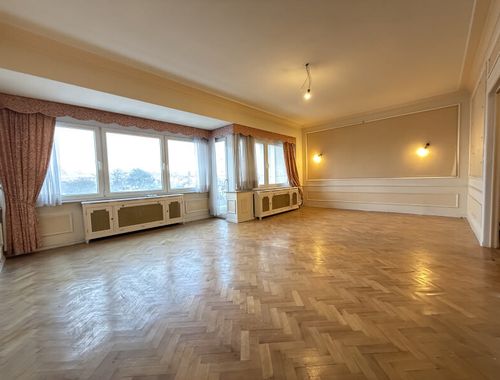                                         Appartement à vendre à Ixelles, € 315.000

