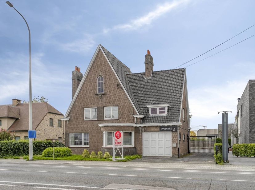 Maison à vendre à Brugsesteenweg 187,
                    8500 Kortrijk
