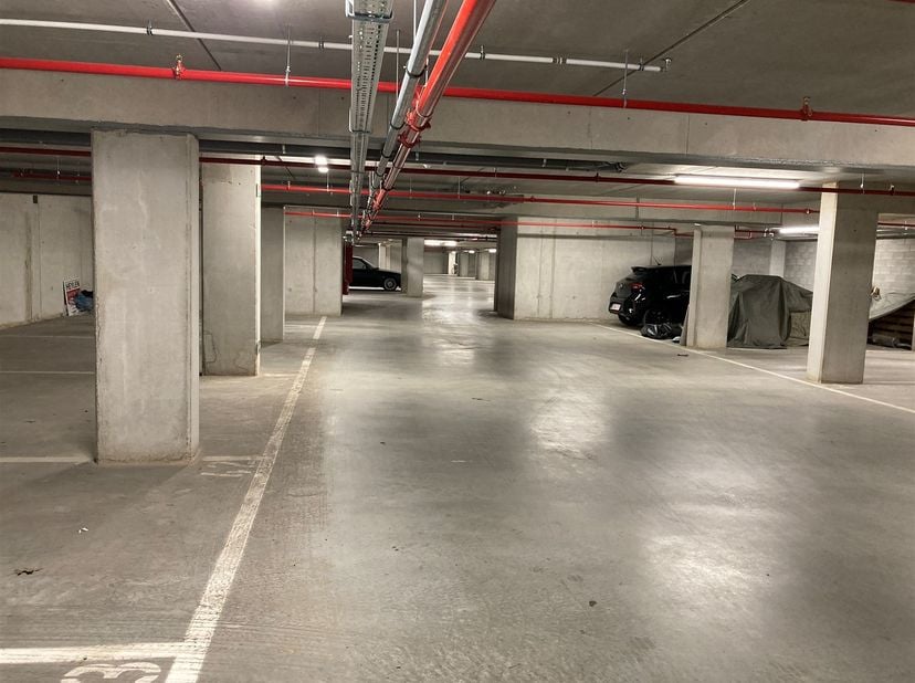 Garage à vendre
                    à 2500 Lier