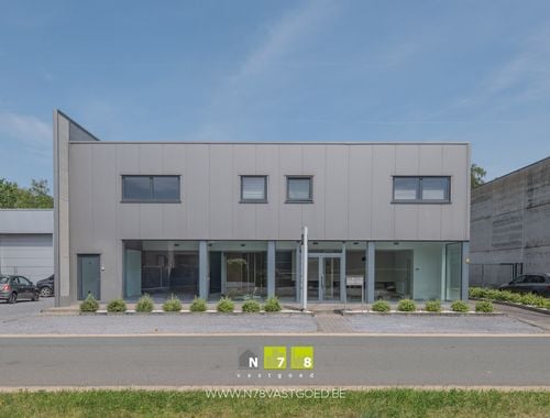                                         Handelszaak te huur in As, € 4.100
