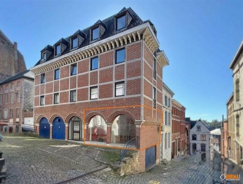                                         Handelsgelijkvloers te koop in Thuin, € 70.000
