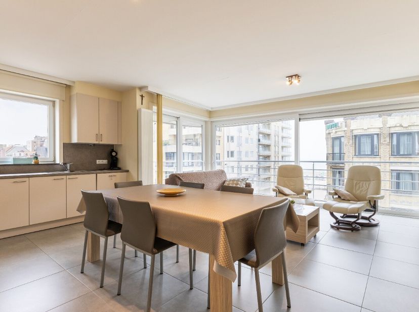 [[ CE BIEN PARTICIPE À LA JOURNÉE MAISONS OUVERTES ERA LE 13/6 DE 14:30 À 15:30 ]] La Panne : Appartement moderne 2 chambres avec vue sur mer à vendre