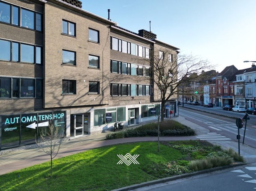 Bedrijfsvastgoed te koop in Zwijnaardsesteenweg 491,
                    9000 Gent