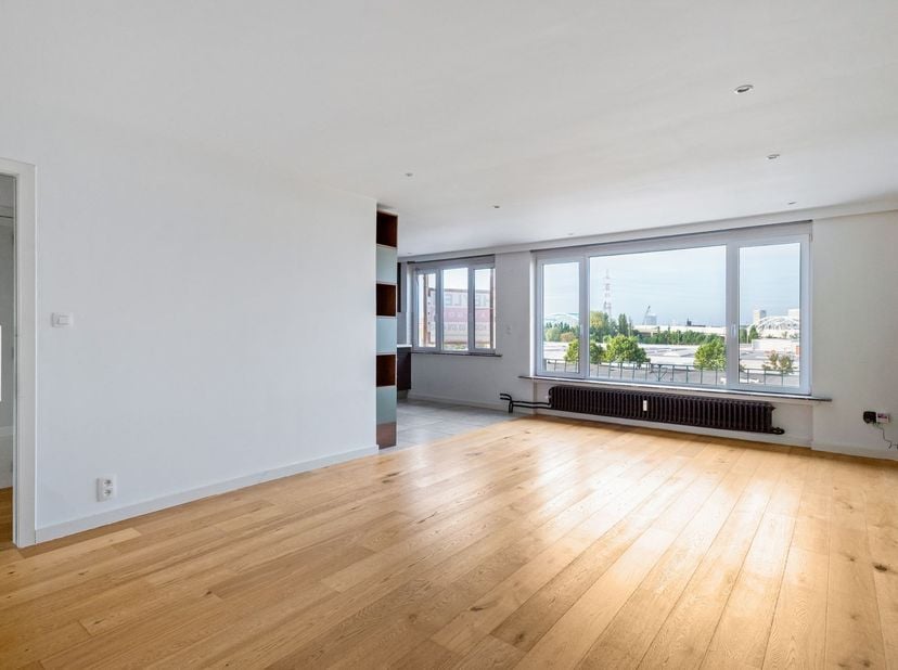 Appartement te koop in Groenendaallaan 160  bus 402,
                    2170 Merksem