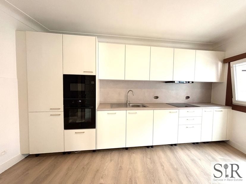 /:/Prachtig appartement in herenhuis te Mechelen-Zuid/:/<br />
Gerenoveerd appartement op een boogscheut van het stadion van Mechelen <br />
Dit ruime