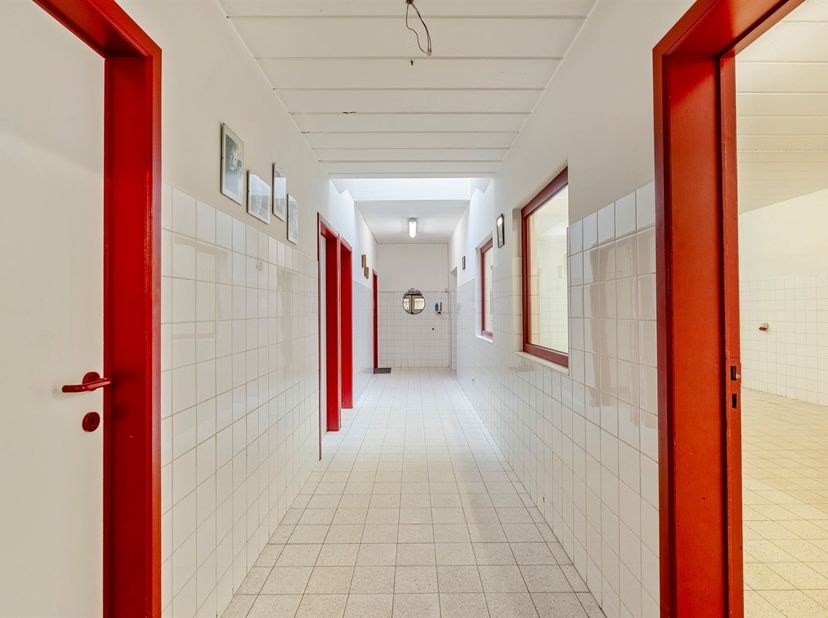 Local commercial bénéficiant d'une excellente visibilité au cœur de Beringen<br />
<br />
Vous recherchez un local commercial stratégiquement situé po