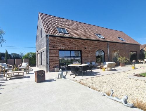                                         Maison à vendre à Frasnes-lez-Buissenal, € 695.750
