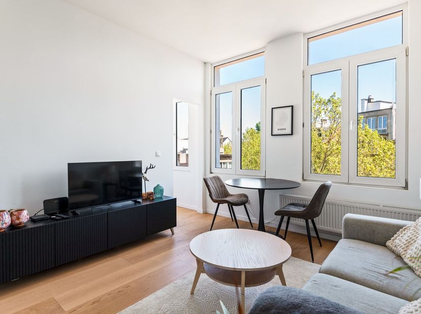 Ligging<br />
Het appartement aan de Van Maerlantstraat 68/3 bevindt zich op een centrale en uitstekend bereikbare locatie in de stationswijk van Ant