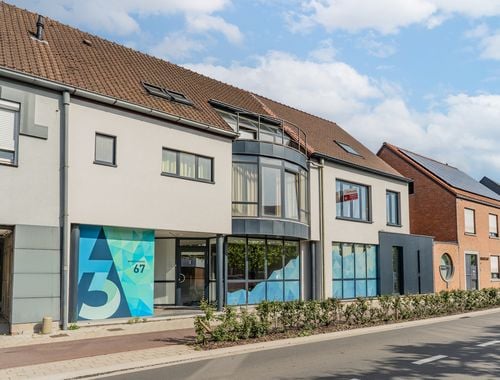                                         Kantoorgebouw te koop in Arendonk, € 695.000
