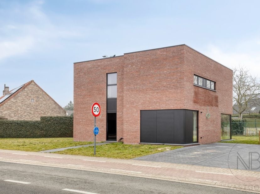 !! BIJ INTERESSE: gelieve eerst de kandidatenfiche in te vullen (te downloaden bij het pand op onze website, onderaan bij downloads) en door te sturen