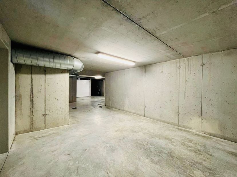 Garage à vendre
                    à 9950 Waarschoot