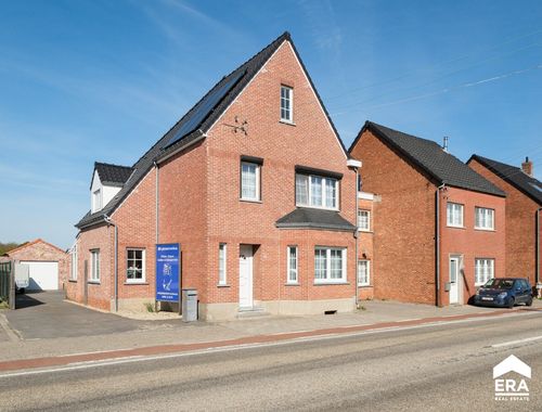                                         Maison à vendre à Nieuwerkerken, € 375.000
