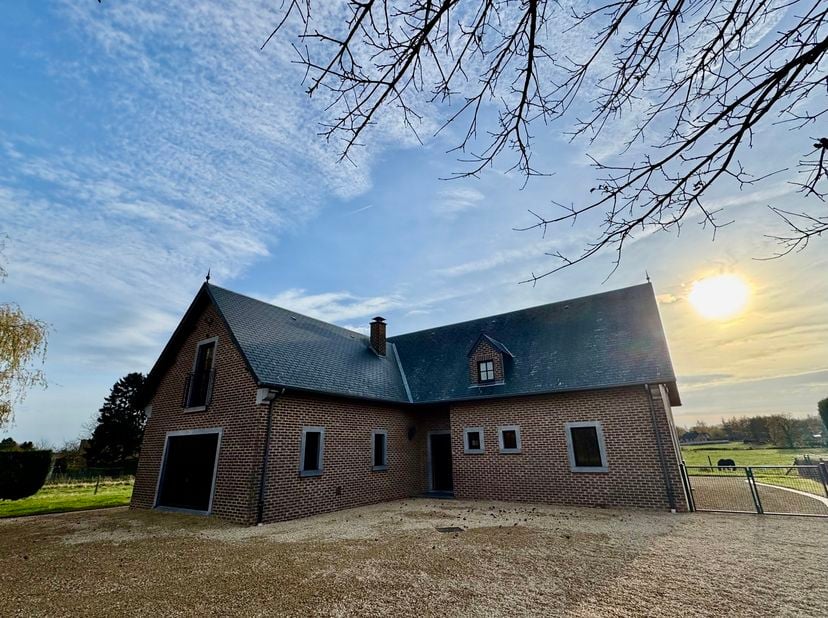 Huis te huur in ,
                    5170 Bois-de-Villers