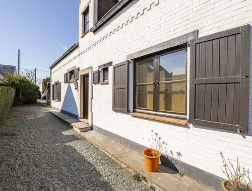                                         Villa te koop in Petit-Enghien, € 450.000
