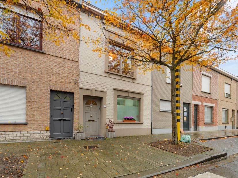 Huis te koop in Guido Gezellelaan 23,
                    8501 Heule