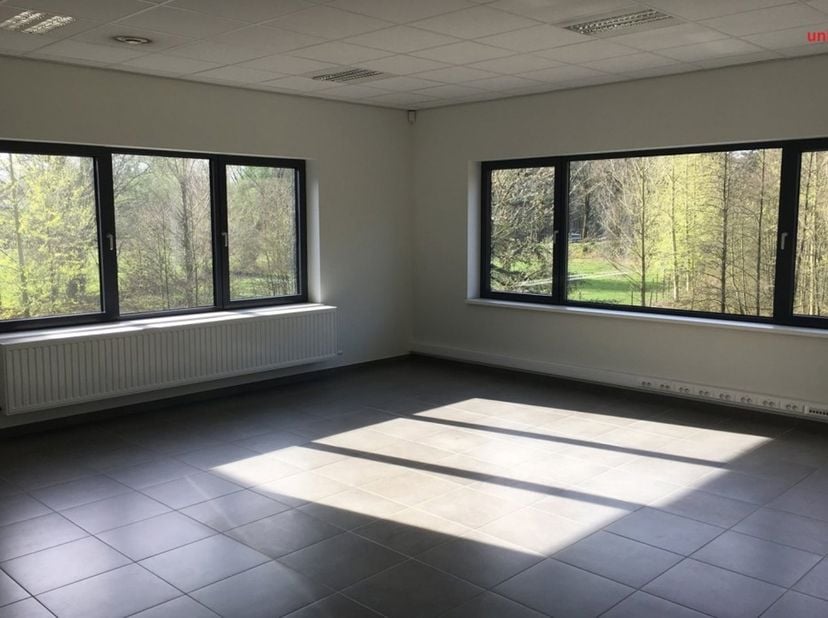 Bien professionnel à louer
                    à 2300 Turnhout
